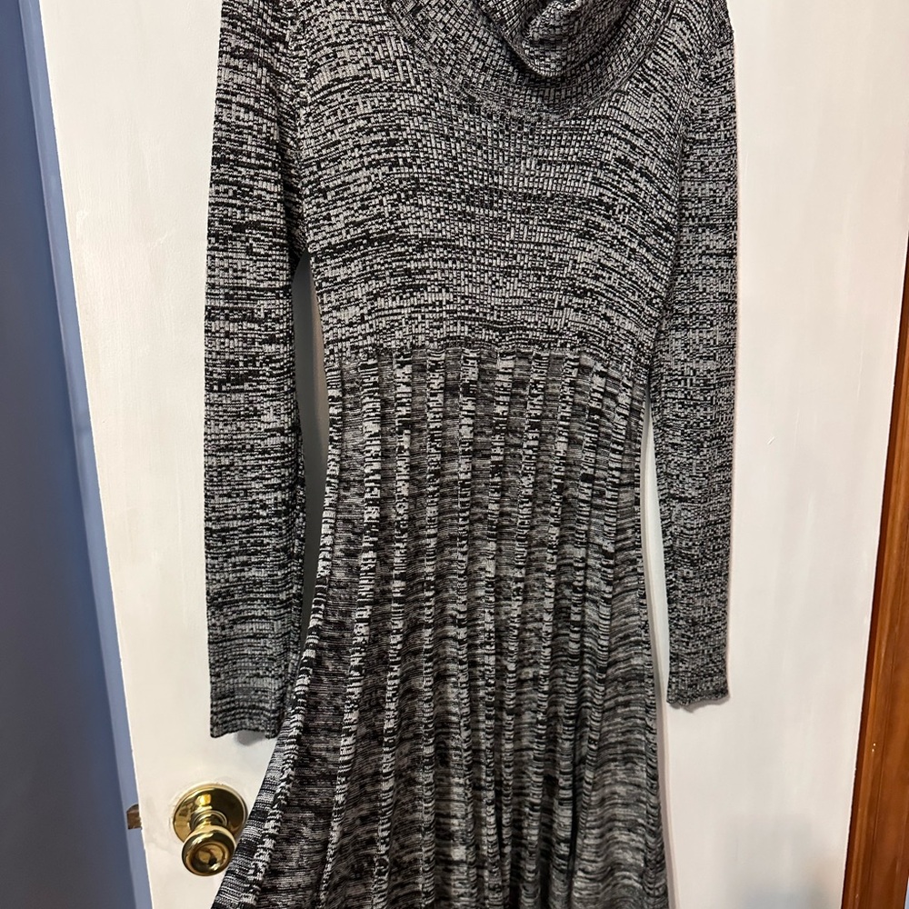Calvin Klein Black and Gray Sweater Dress, Size Large - Picture 8 of 11